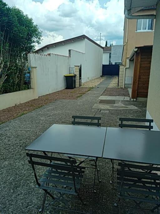 Maison Agreable Avec Stationnement Privatif Angoulême Exterior foto